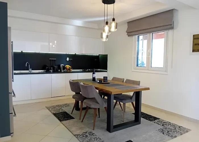 アパート Alexandra Near Corfu Town Kompítsion