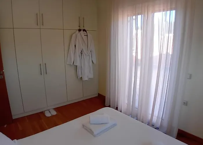 Alexandra Near Corfu Town * Kompítsion