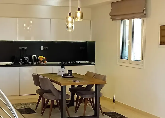 Alexandra Near Corfu Town Kompítsion