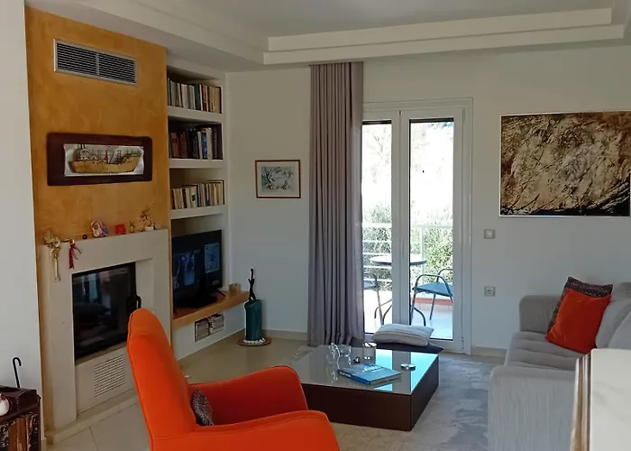 Alexandra Near Corfu Town Apartment