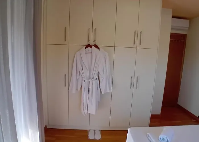 Alexandra Near Corfu Town Apartment *