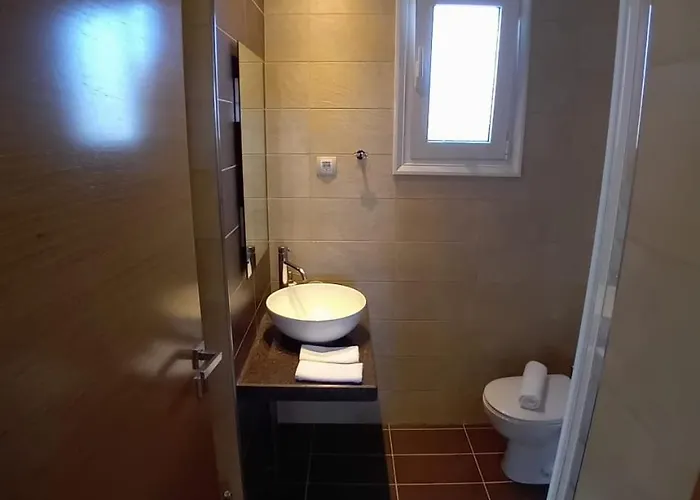 Alexandra Near Corfu Town 公寓 *